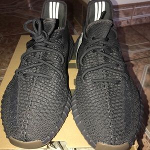 YEESY BOOST 350 v2
